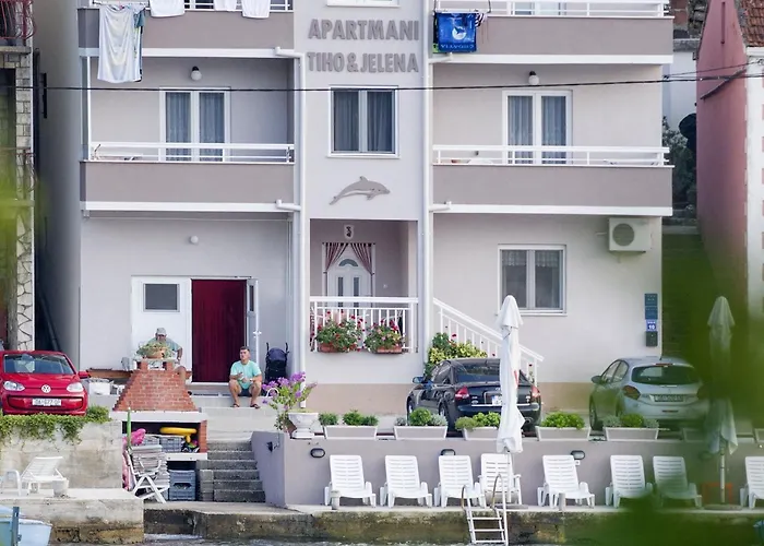 Tiho & Jelena- One Bedroom With Balcony And Sea View Maestral Apartment