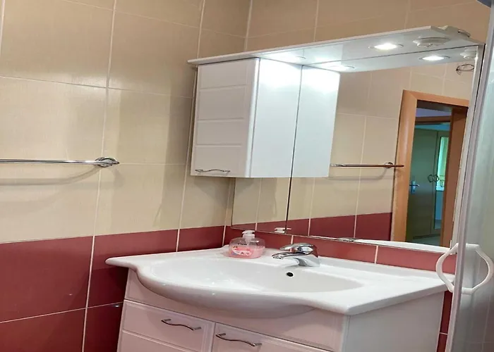 Tiho & Jelena- One Bedroom With Balcony And Sea View Maestral Apartment