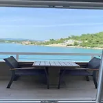 Tiho & Jelena- One Bedroom With Balcony And Sea View Maestral Apartment