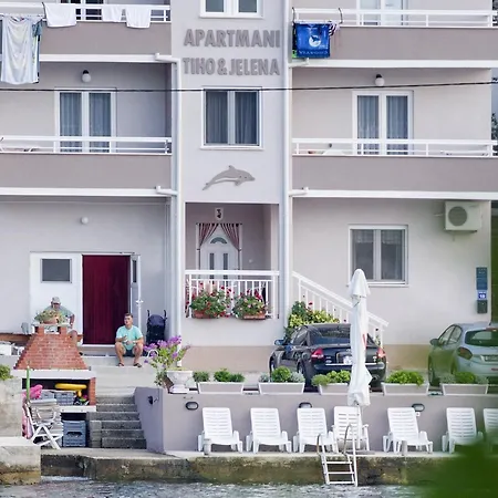 Tiho & Jelena- One Bedroom With Balcony And Sea View Maestral