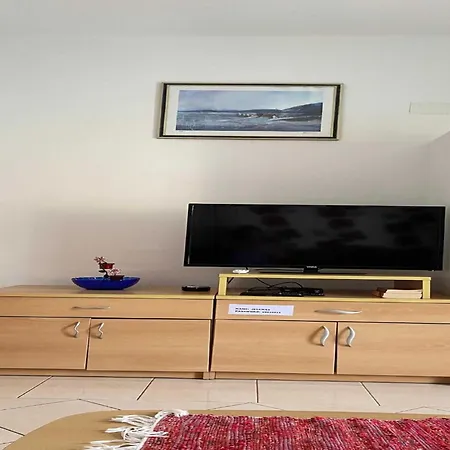 דירה Tiho & Jelena- One Bedroom With Balcony And Sea View Maestral