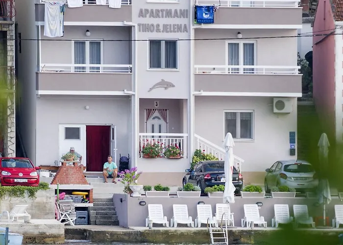 Tiho & Jelena- One Bedroom With Balcony And Sea View Maestral