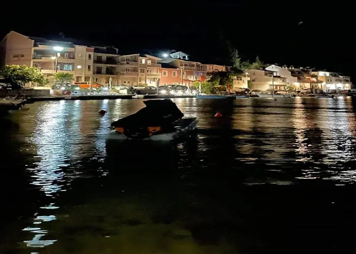 Tiho & Jelena- One Bedroom With Balcony And Sea View Maestral דירה בלאצ'ה