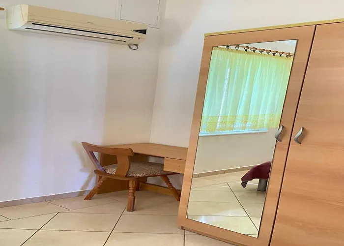 דירה Tiho & Jelena- One Bedroom With Balcony And Sea View Maestral בלאצ'ה